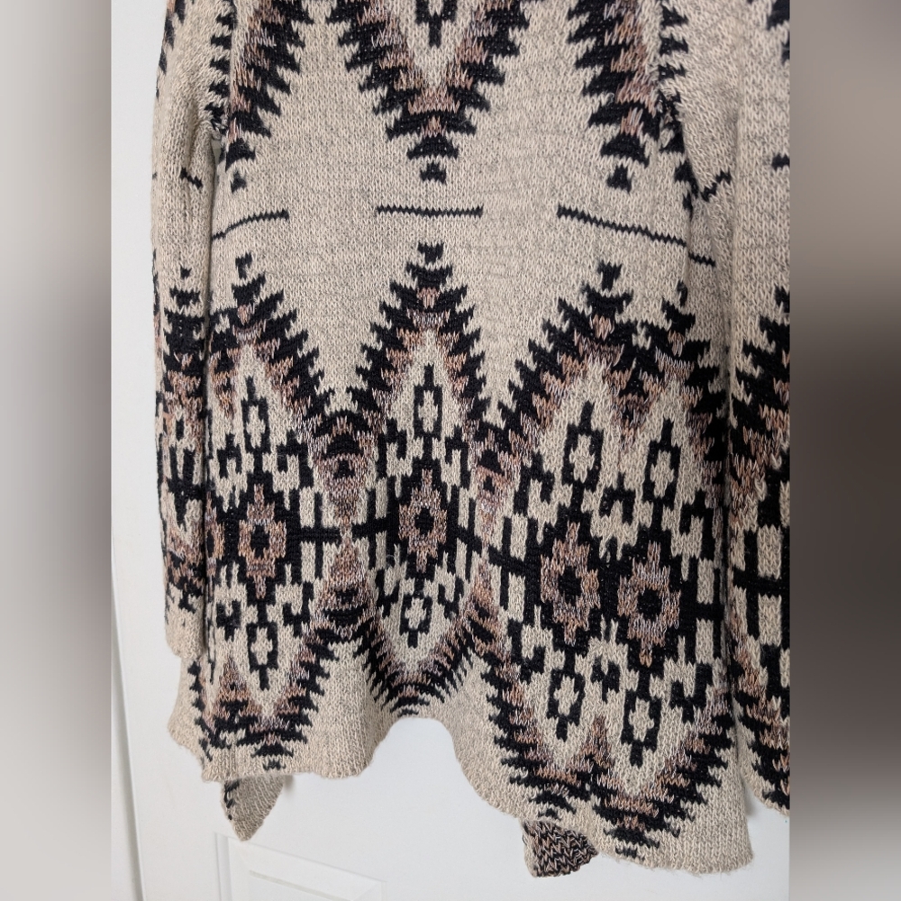 Sun & Shadow Cozy Aztec Cardigan Sweater - Picture 7 of 9